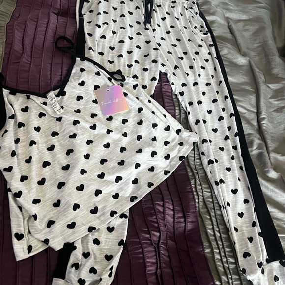 Nicole Miller Black and White Heart Pajama Set - Women’s XL - Picture 1 of 5